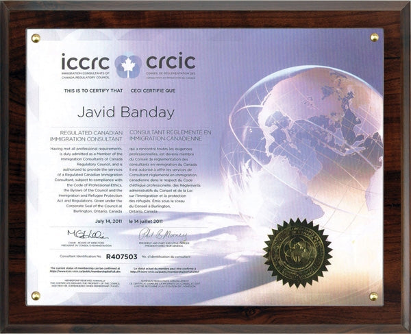 Certificate Holder | Elegant Plaque Award & Custom Engraving
